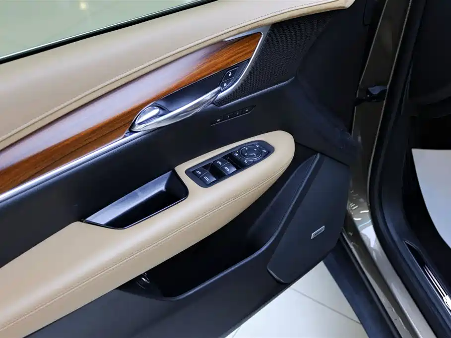 Cadillac XT5 2016 28T AWD Platinum Edition фото 17