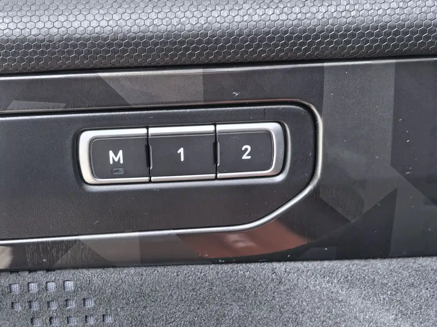 LYNK & CO. 02 HATCHBACK