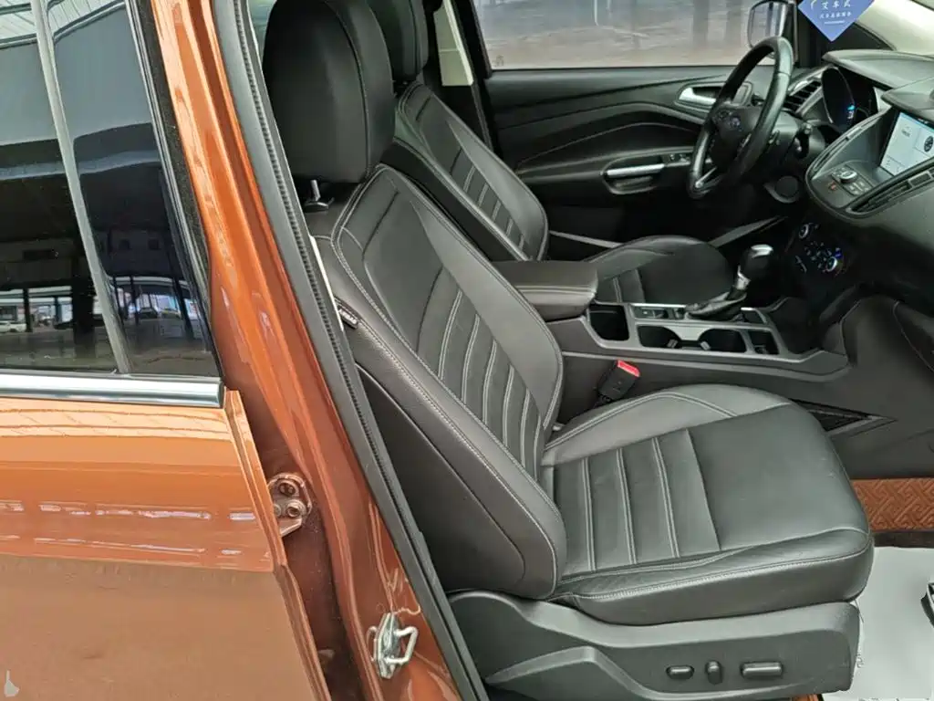 Фото 25 - Ford Kuga