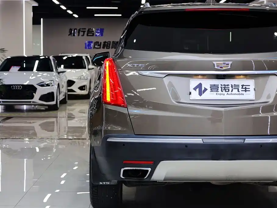 Cadillac XT5 2016 28T AWD Platinum Edition фото 8