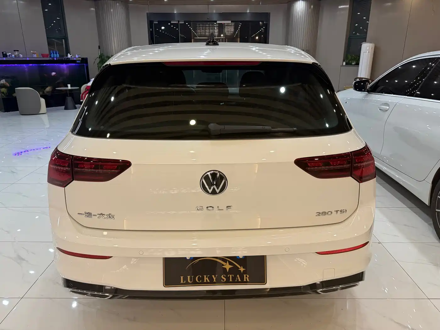 Volkswagen Golf 2023 280TSI DSG R-Line Lite фото 6