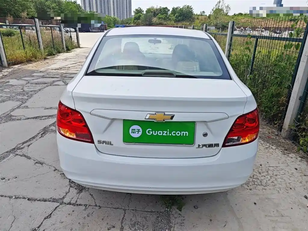 Chevrolet Sail 2015 Sail 3 1.3L AMT Ideal Edition фото 6