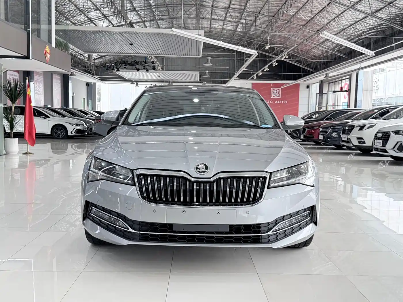Škoda Superb 2022 TSI280 DSG Premium Edition фото 2