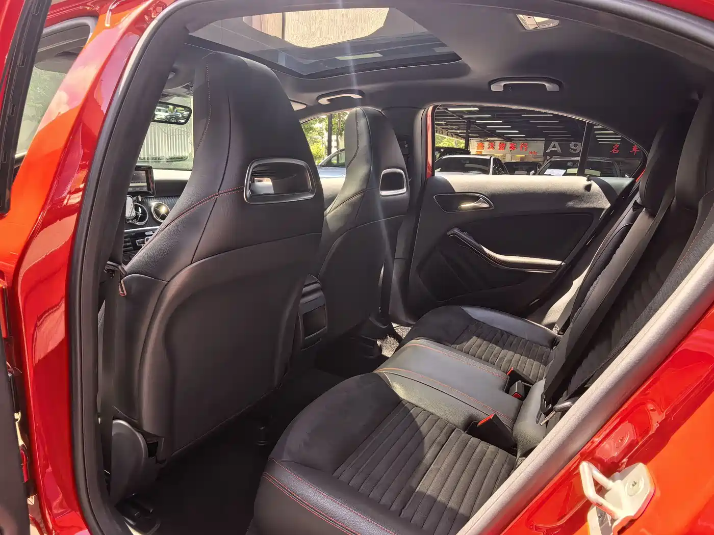 Mercedes-Benz A-Class (Import) 2015 A 200 Sport фото 32