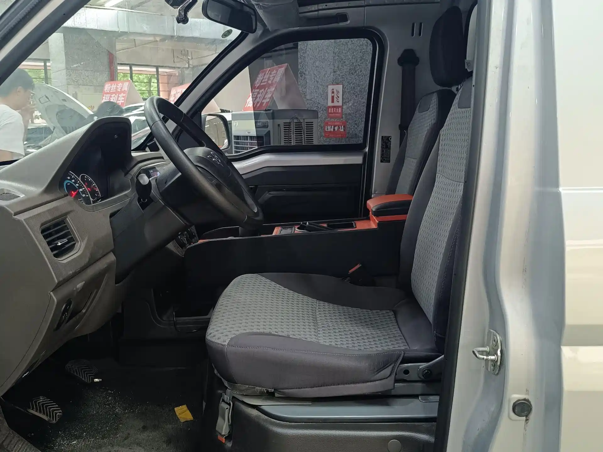 صورة 4 - Wuling Motors Wuling Rongguang New Truck