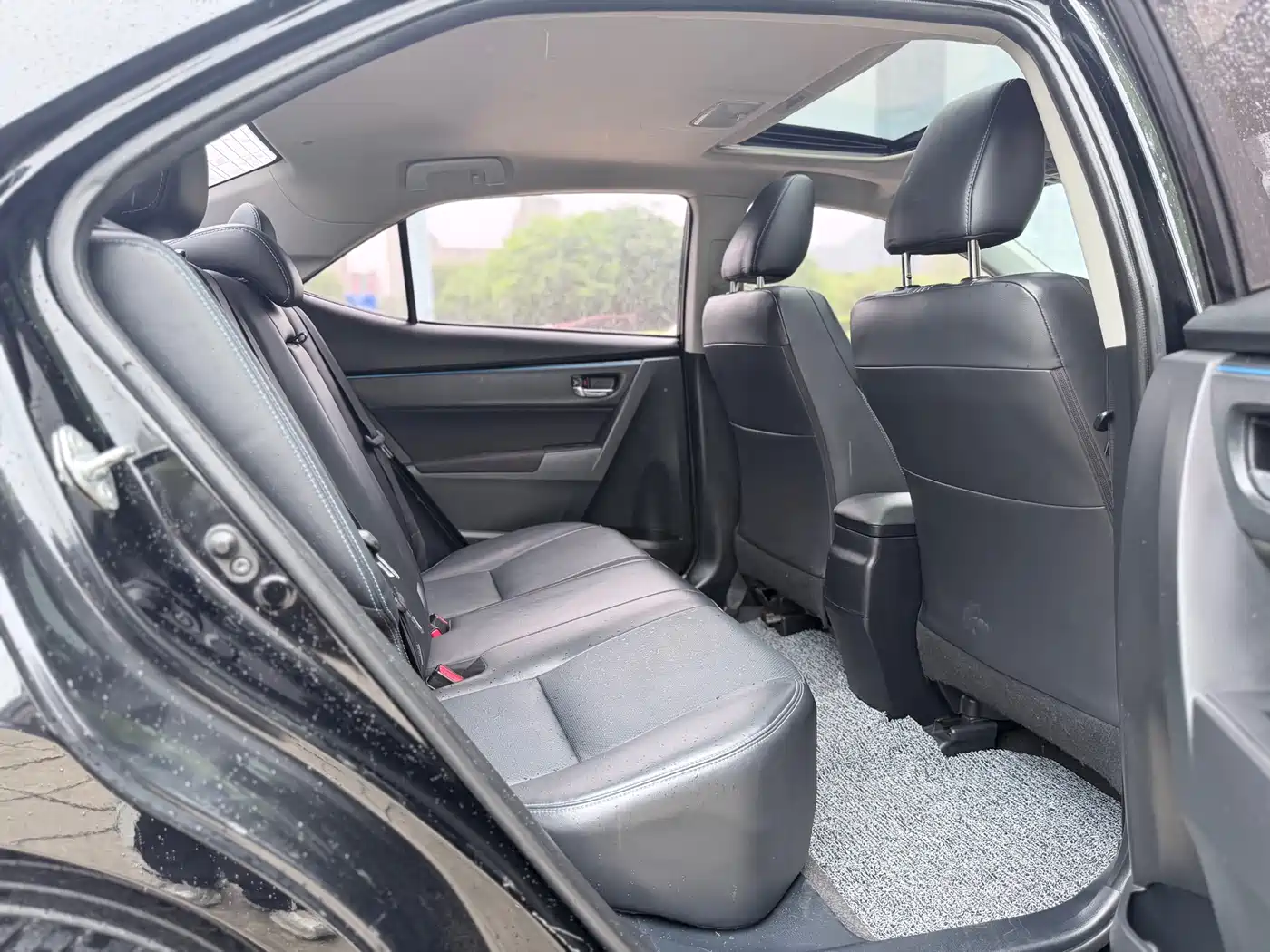 Toyota Levin 2018 185T CVT Premium Edition China V фото 12