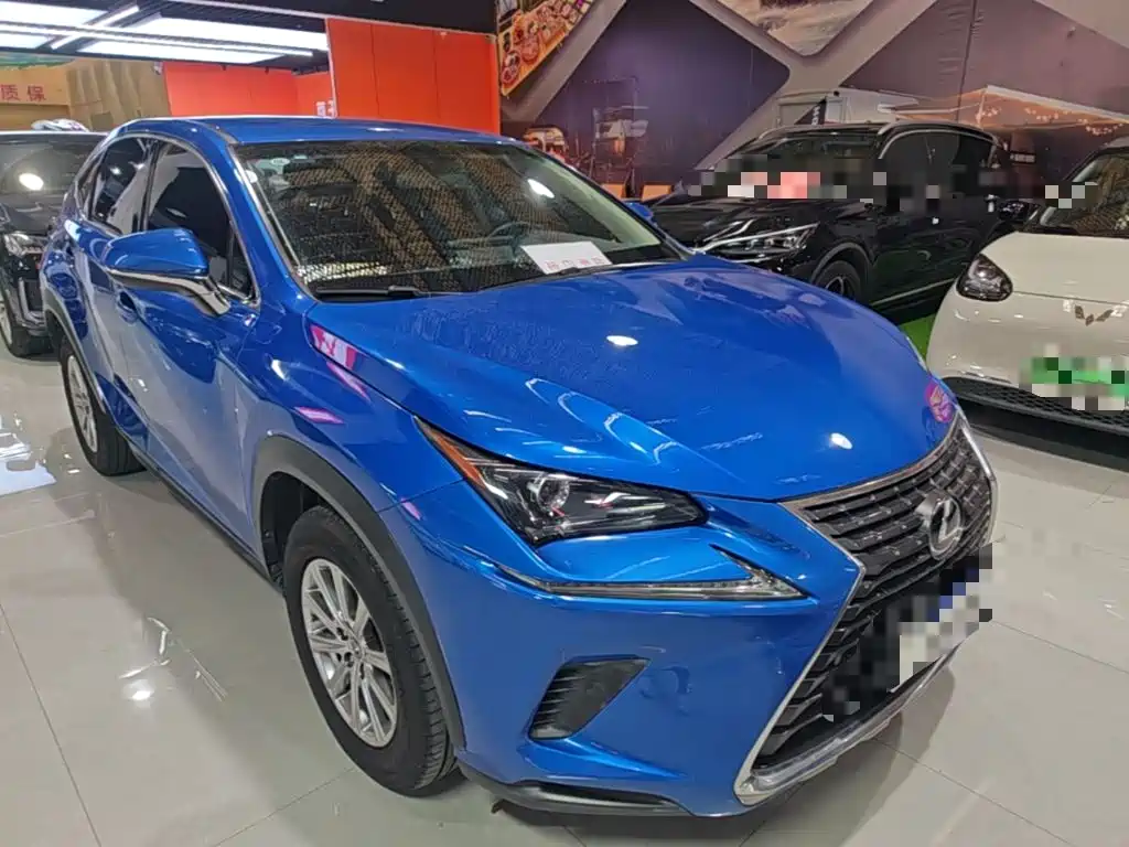 Фото 4 - Lexus NX