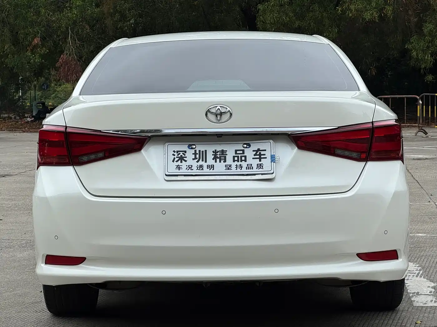 Toyota Crown 2015 2.5L Fashion Limited Edition фото 5