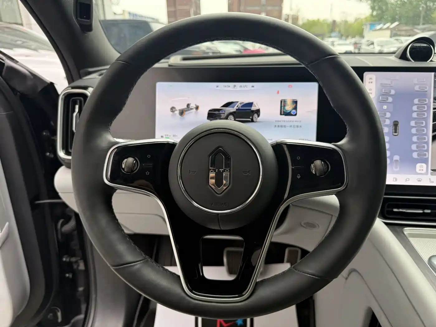 AITO Wenjie AITO M9 2024 Range Extender Max Edition 42kWh 6-seater фото 18