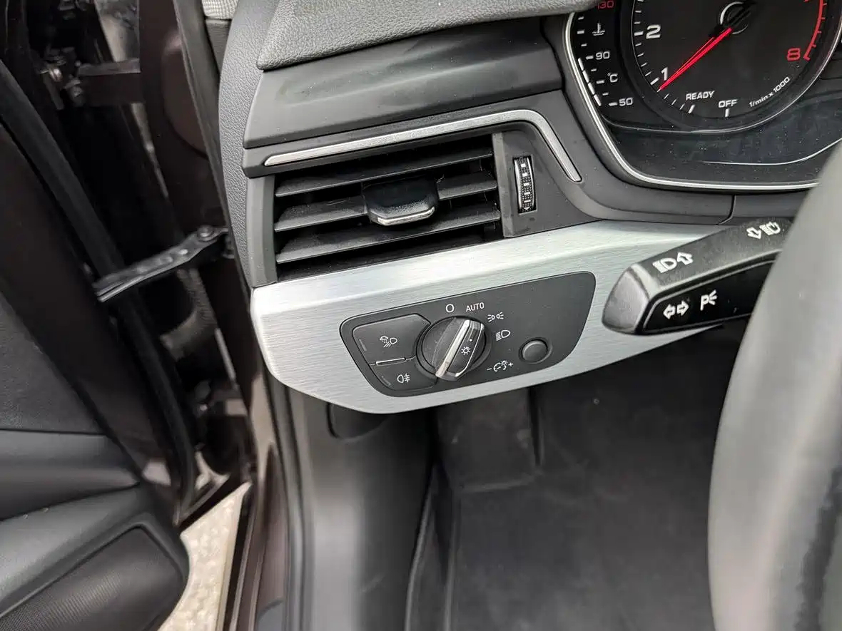 Audi A4L 2019 45 TFSI quattro Personality Sport (China VI) фото 8