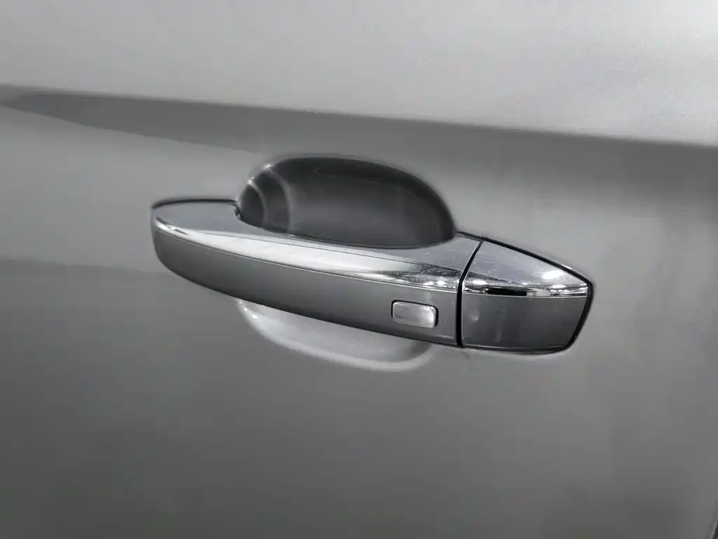 Photo 18 - Roewe i5