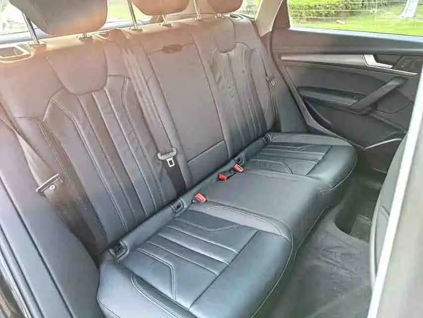 Фото 10 - Audi Q5L