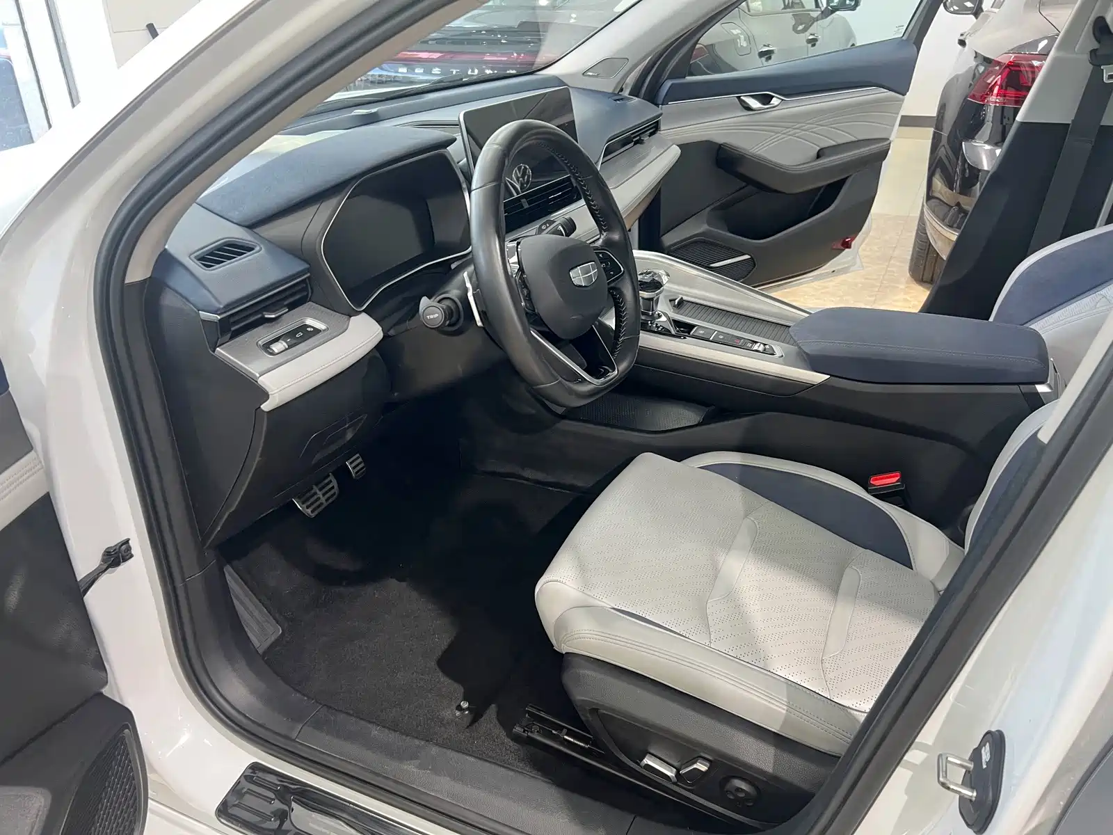 Фото 6 - Geely Preface