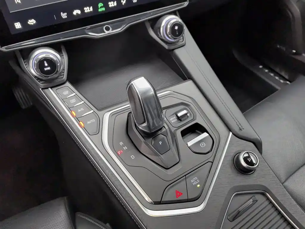 Lynk & Co 01 2021 2.0TD 2WD Pro фото 13