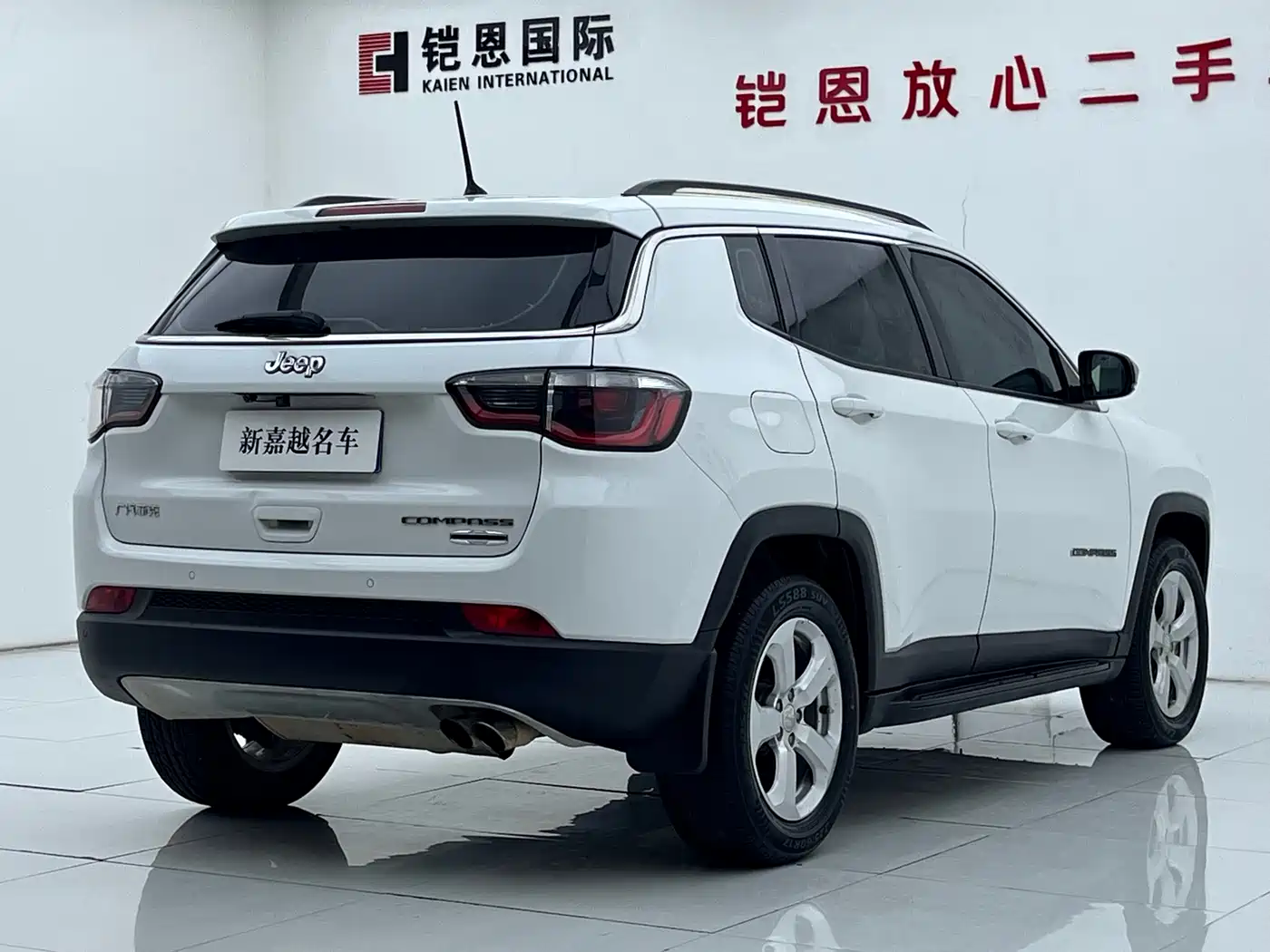 Фото 18 - Jeep Compass