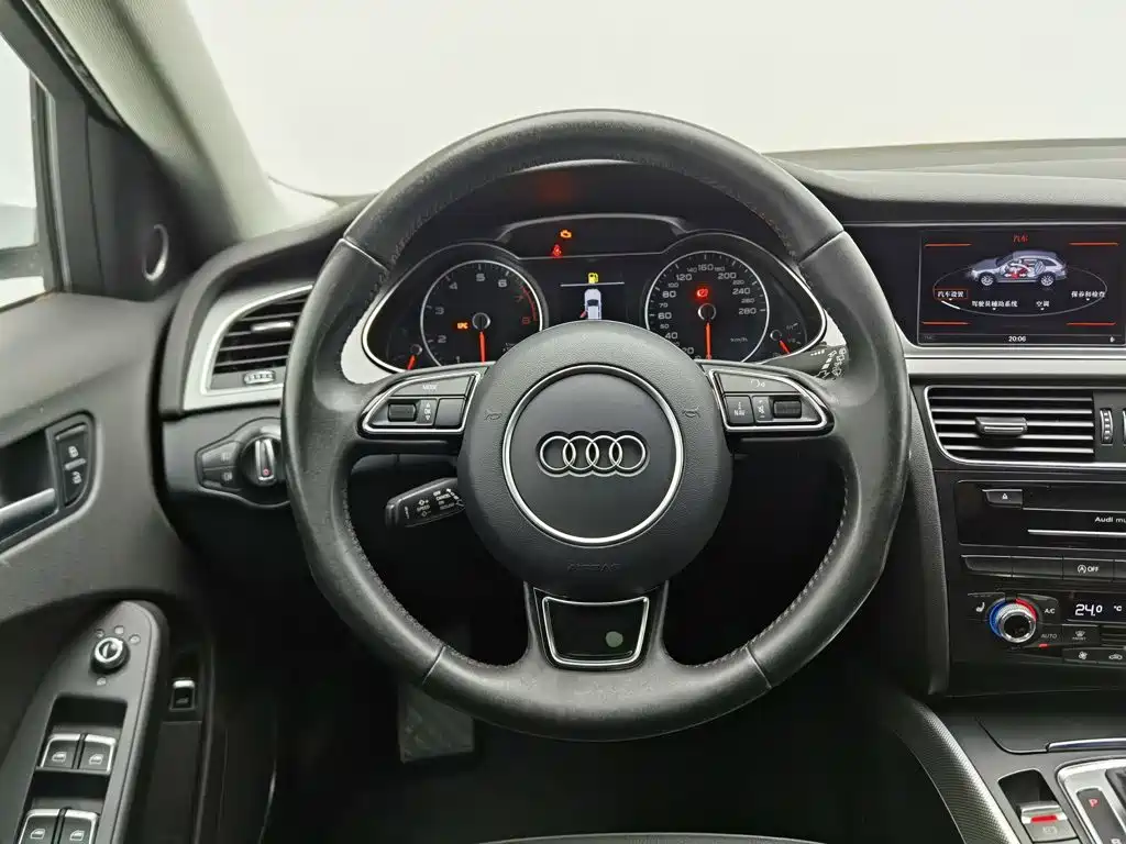 Audi A4 (Import) 2015 2014 40 TFSI allroad quattro plus