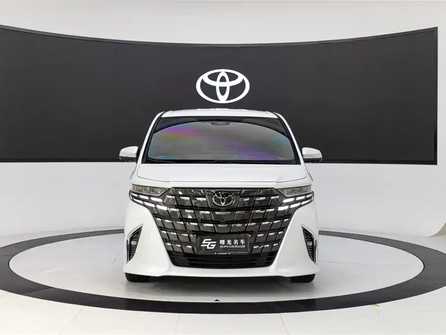 Toyota Alphard 2024 Hybrid 2.5L Ultimate Enjoyment Edition фото 2