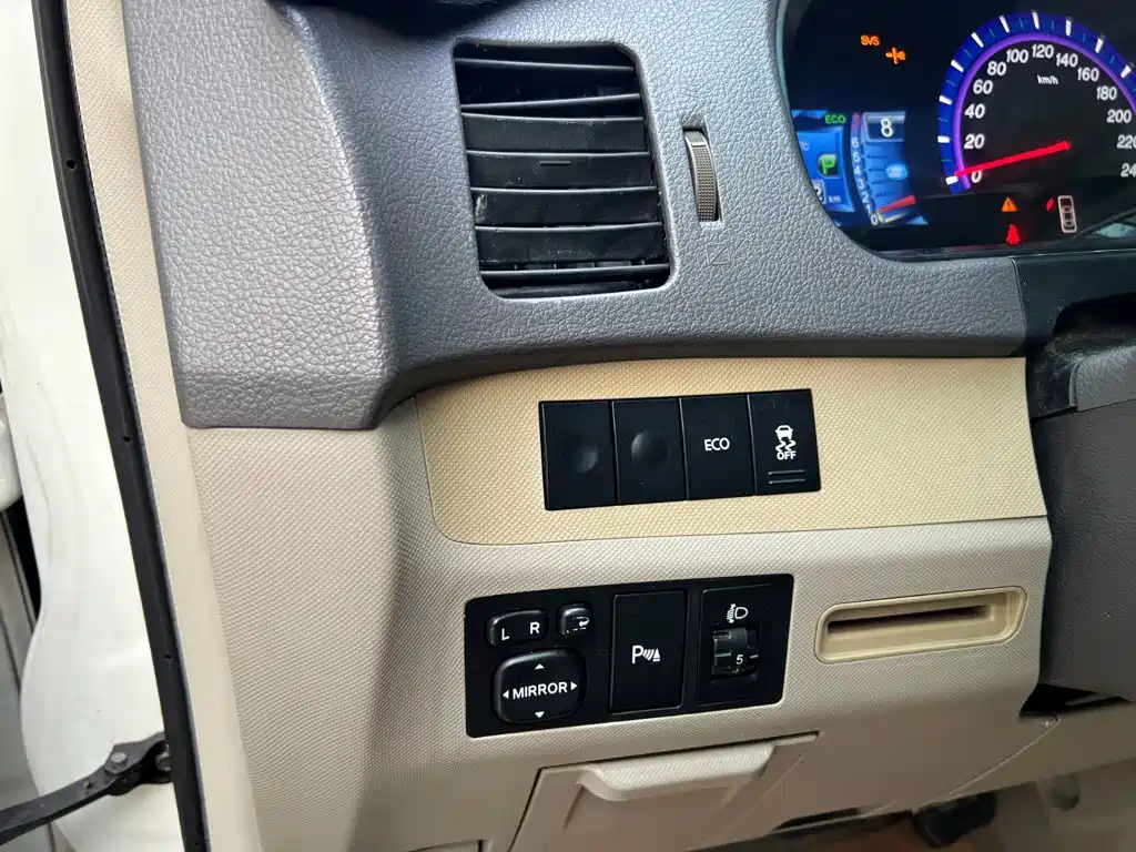 BYD M6 2015 2015 2.4L Automatic Luxury