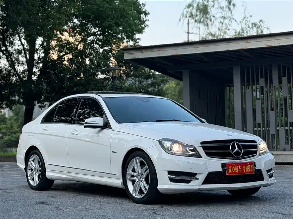 Mercedes-Benz C-Class 2013 C 260 Fashion Grand Edition