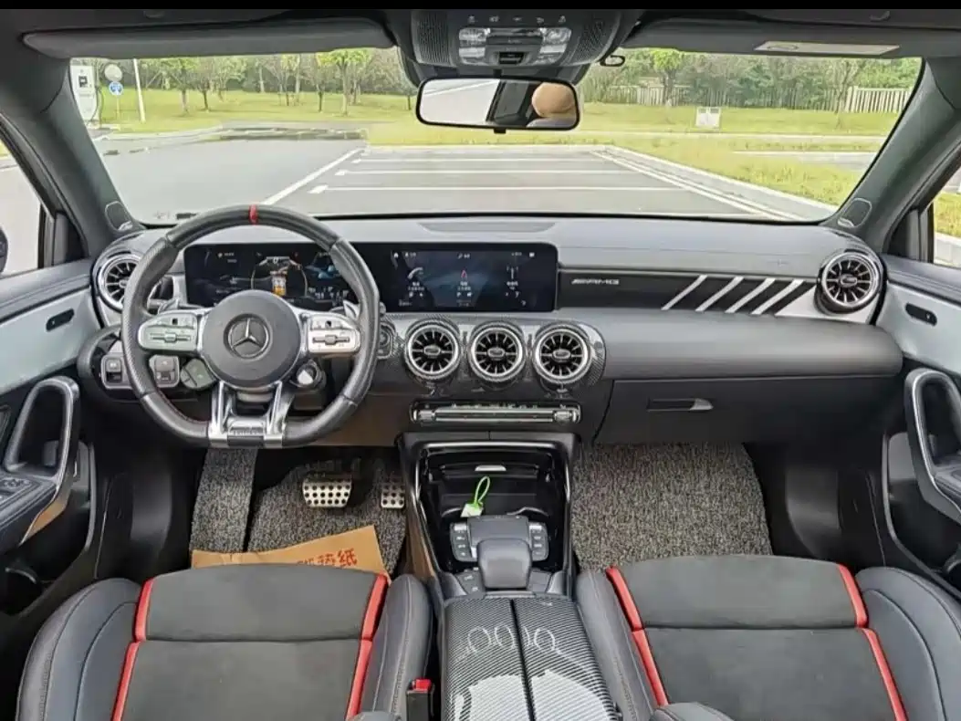 Mercedes-Benz A-Class AMG 2020 AMG A 35 L 4MATIC фото 20