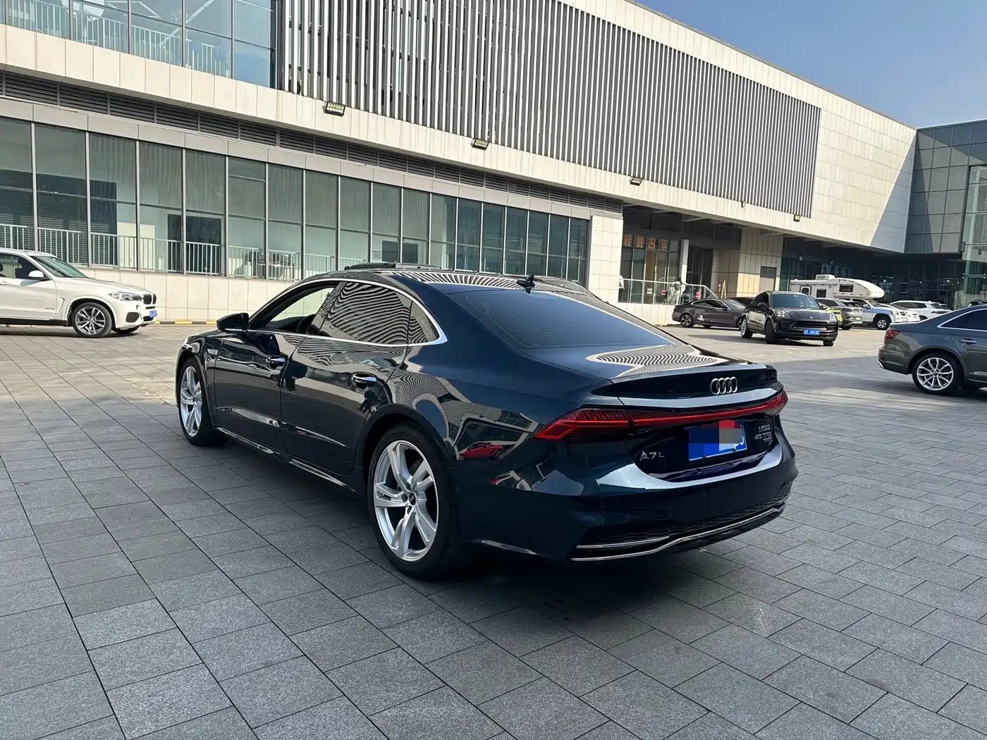Audi A7L 2024 45 TFSI quattro Premium Luxury фото 3