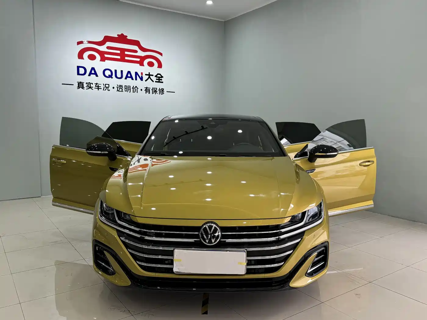 Volkswagen FAW-Volkswagen CC 2021 380TSI Eye-catching Edition 30th Anniversary фото 11
