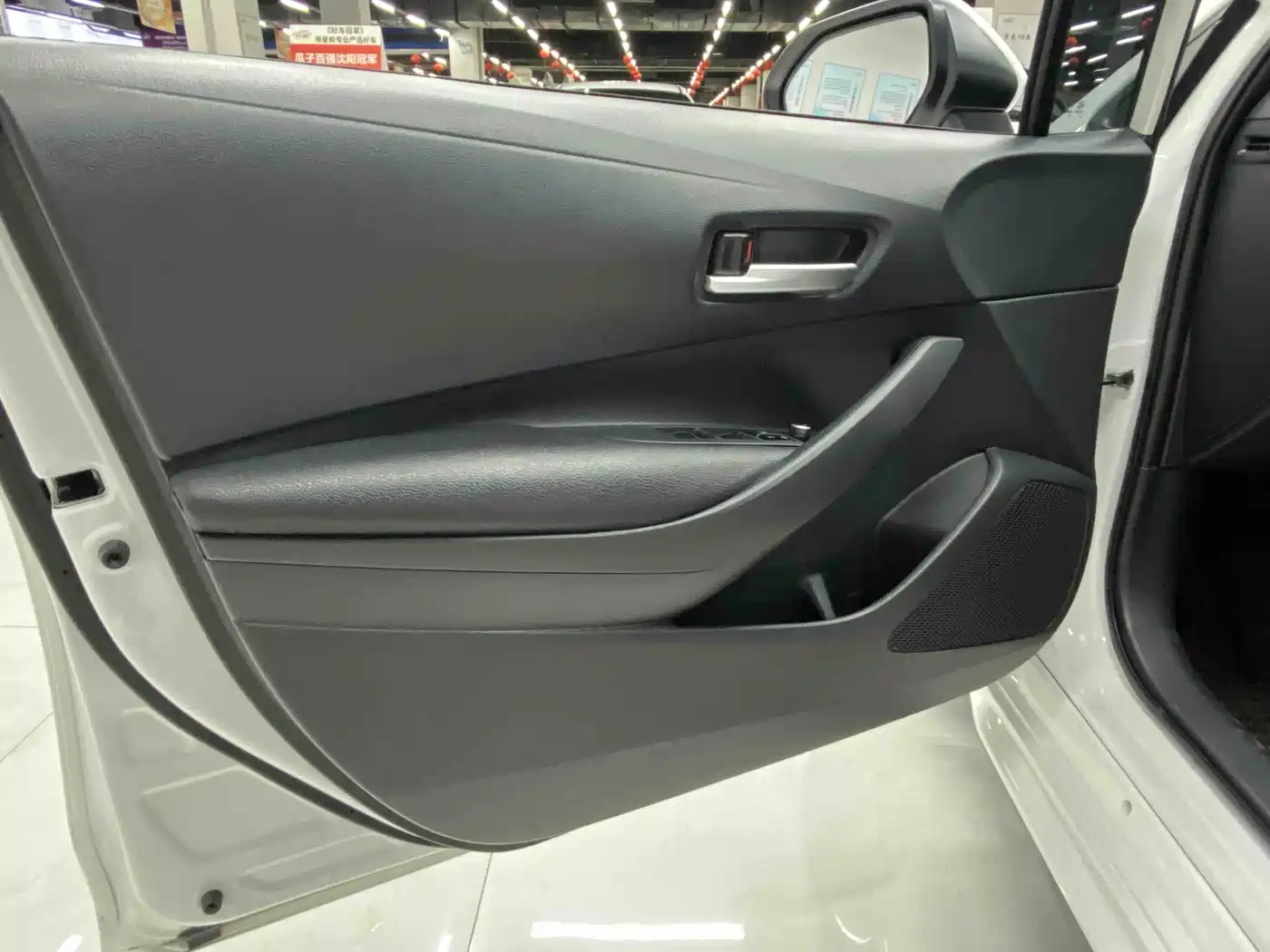 Toyota Levin 2023 Smart Hybrid 1.8L Luxury фото 13