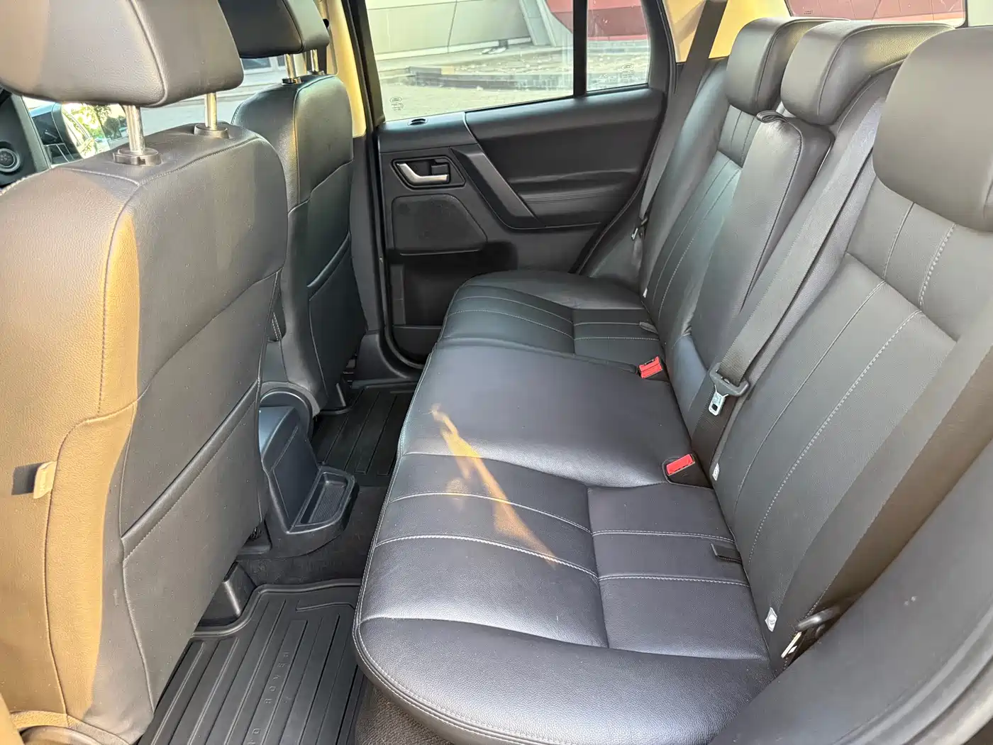 Land Rover Freelander 2 2014 2.0T Si4 SE Gasoline Edition фото 13