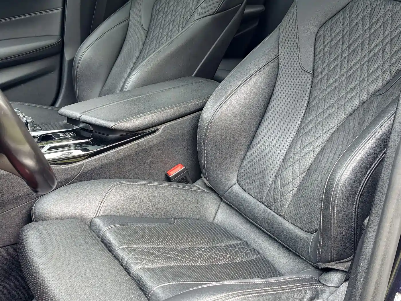 BMW 5 Series (Import) 2021 530i M Sport Package фото 9