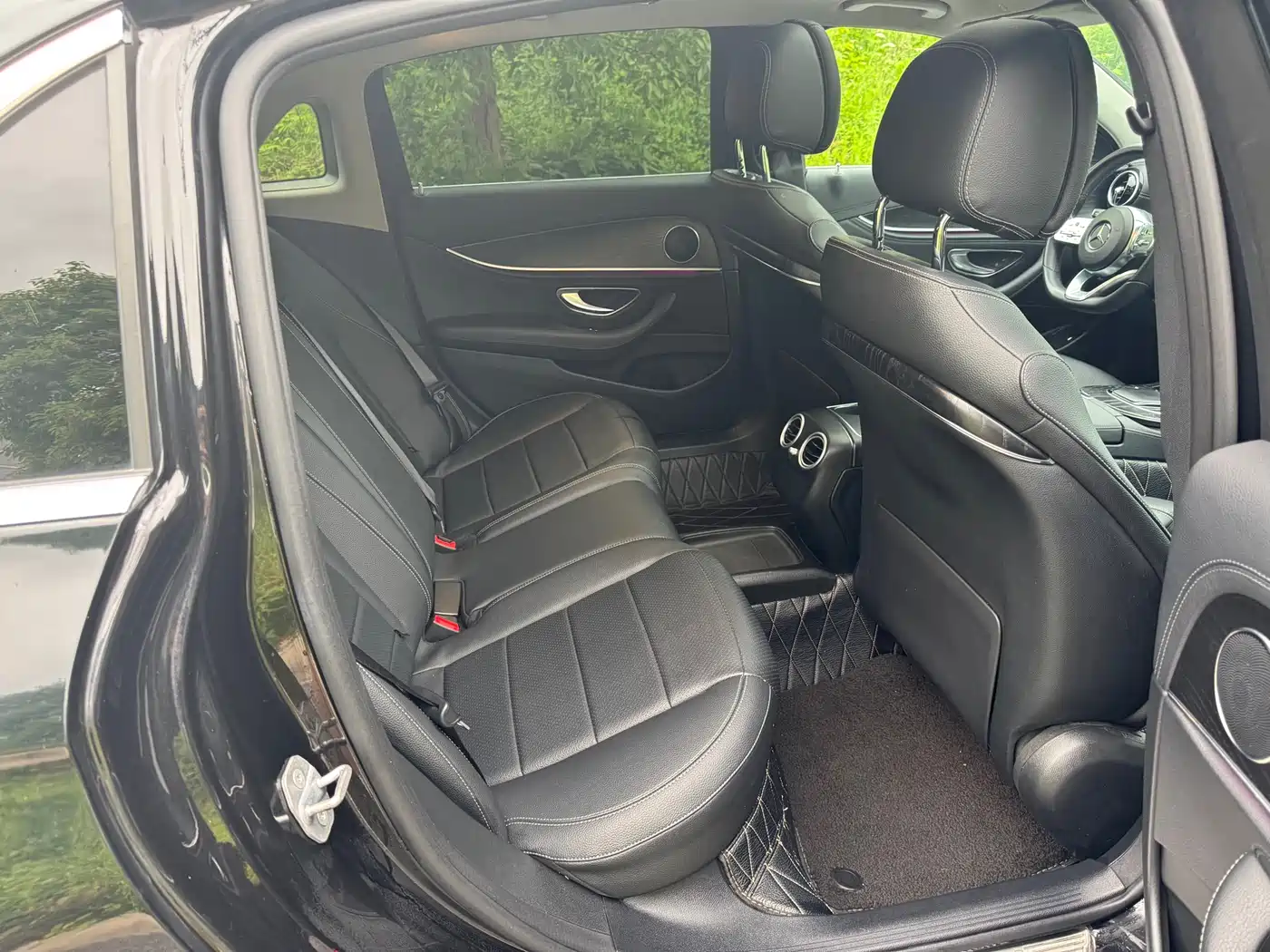 Mercedes-Benz E-Class 2019 E 260 L Sport фото 11