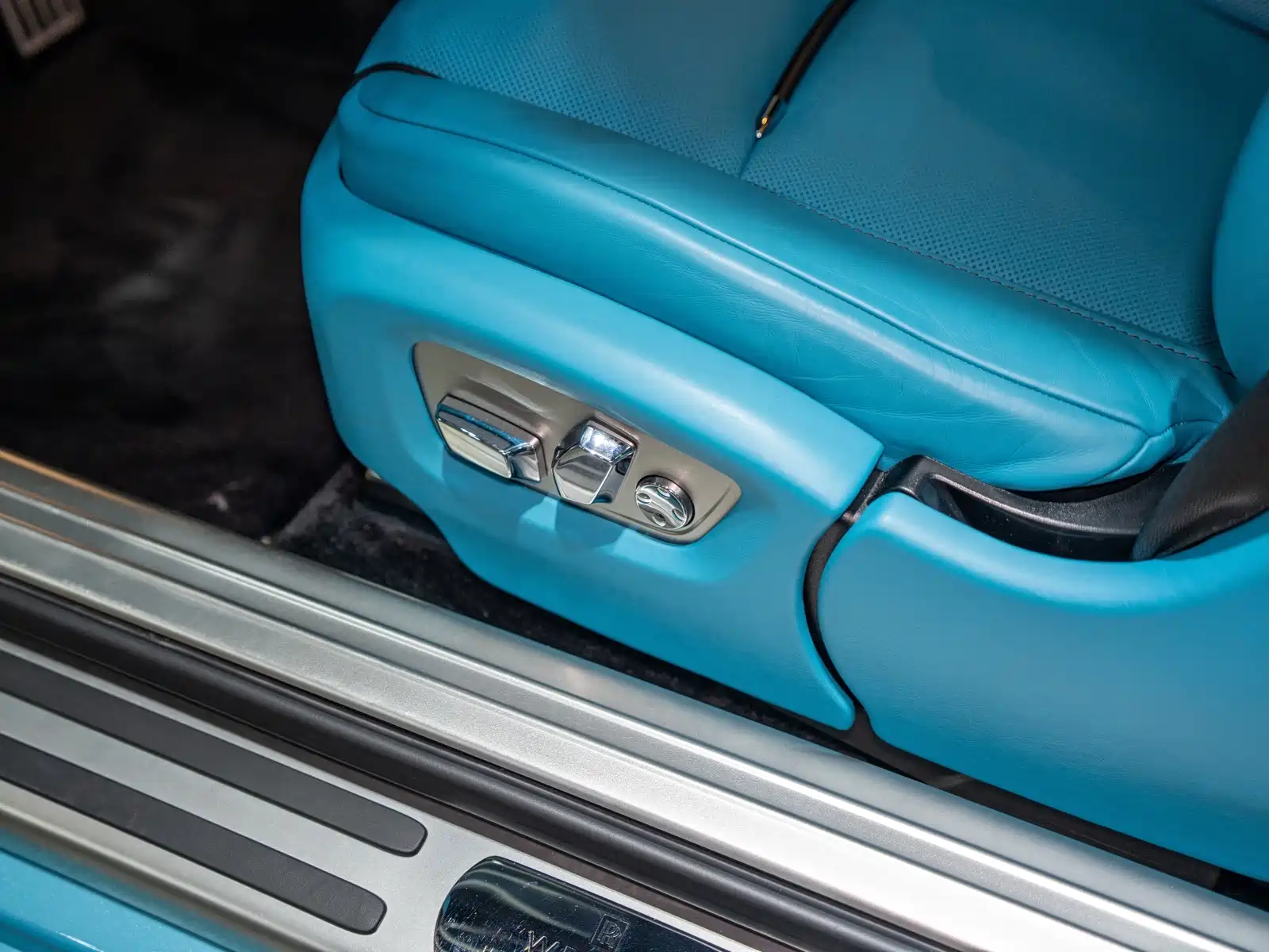 Фото 17 - Rolls-Royce Wraith