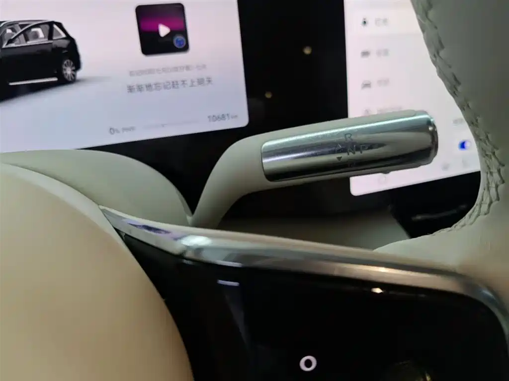 AITO Wenjie AITO M8 2025 Model Extended Range Max Edition 37kWh 6-Seater фото 14