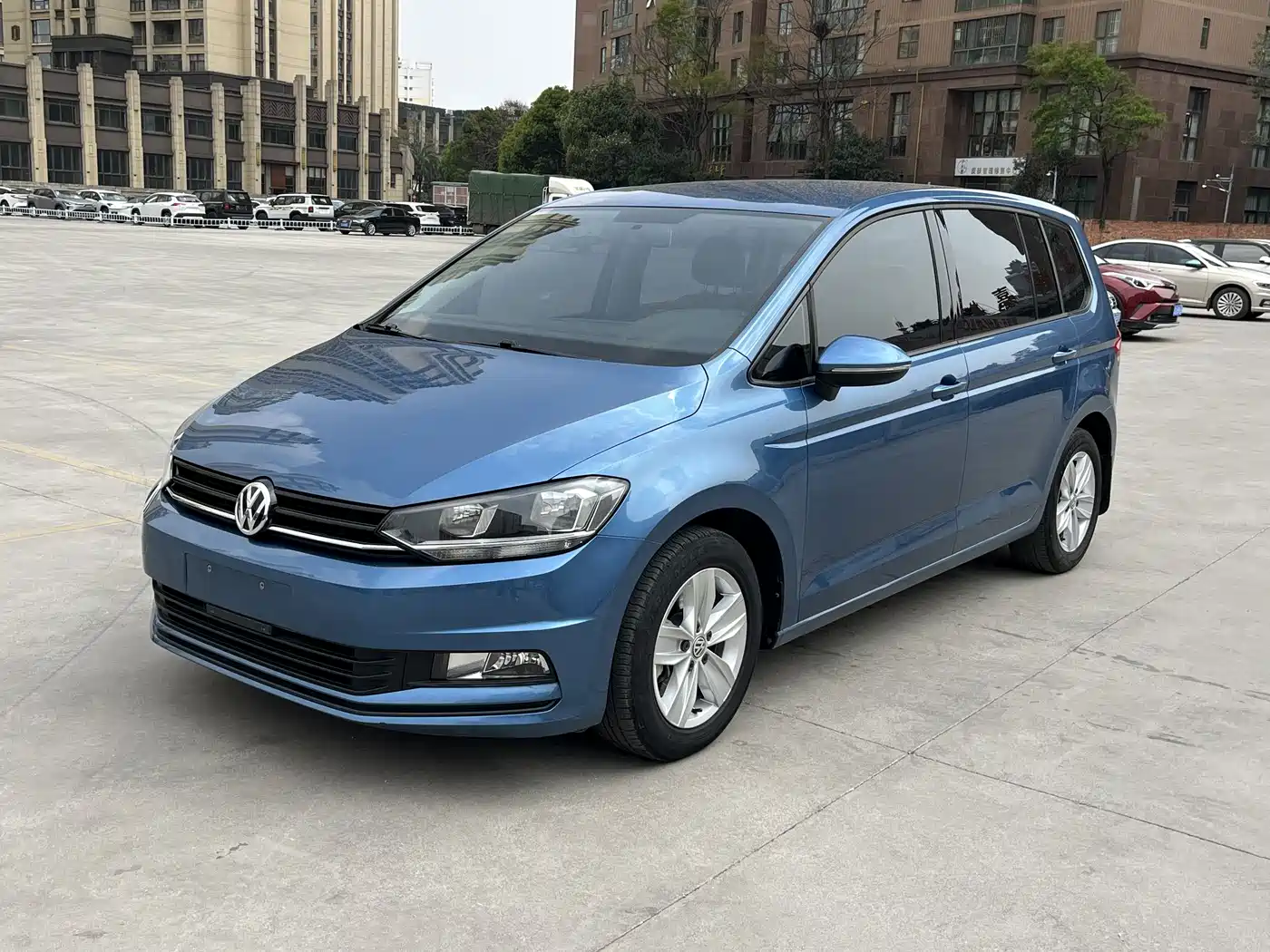 Volkswagen Touran 2018 Touran L 280TSI DSG Trendline 7-seater China V