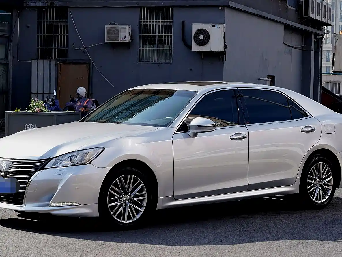 Toyota Crown 2017 2.0T Sport Edition фото 3