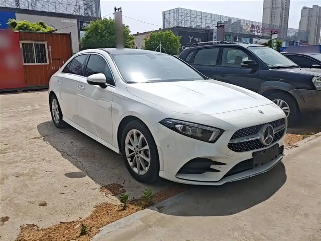 Mercedes-Benz A-Class 2022 Facelift A 200 L Sport Sedan Dynamic фото 4