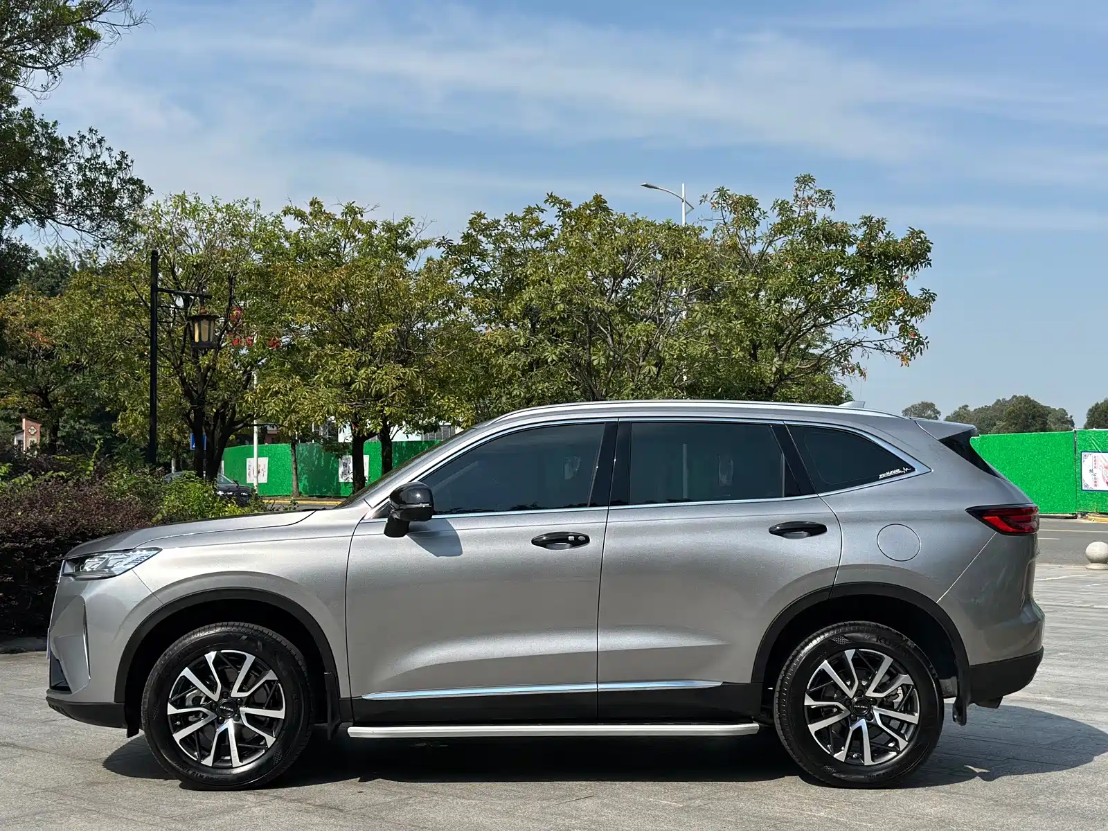 Photo 2 - Haval H6