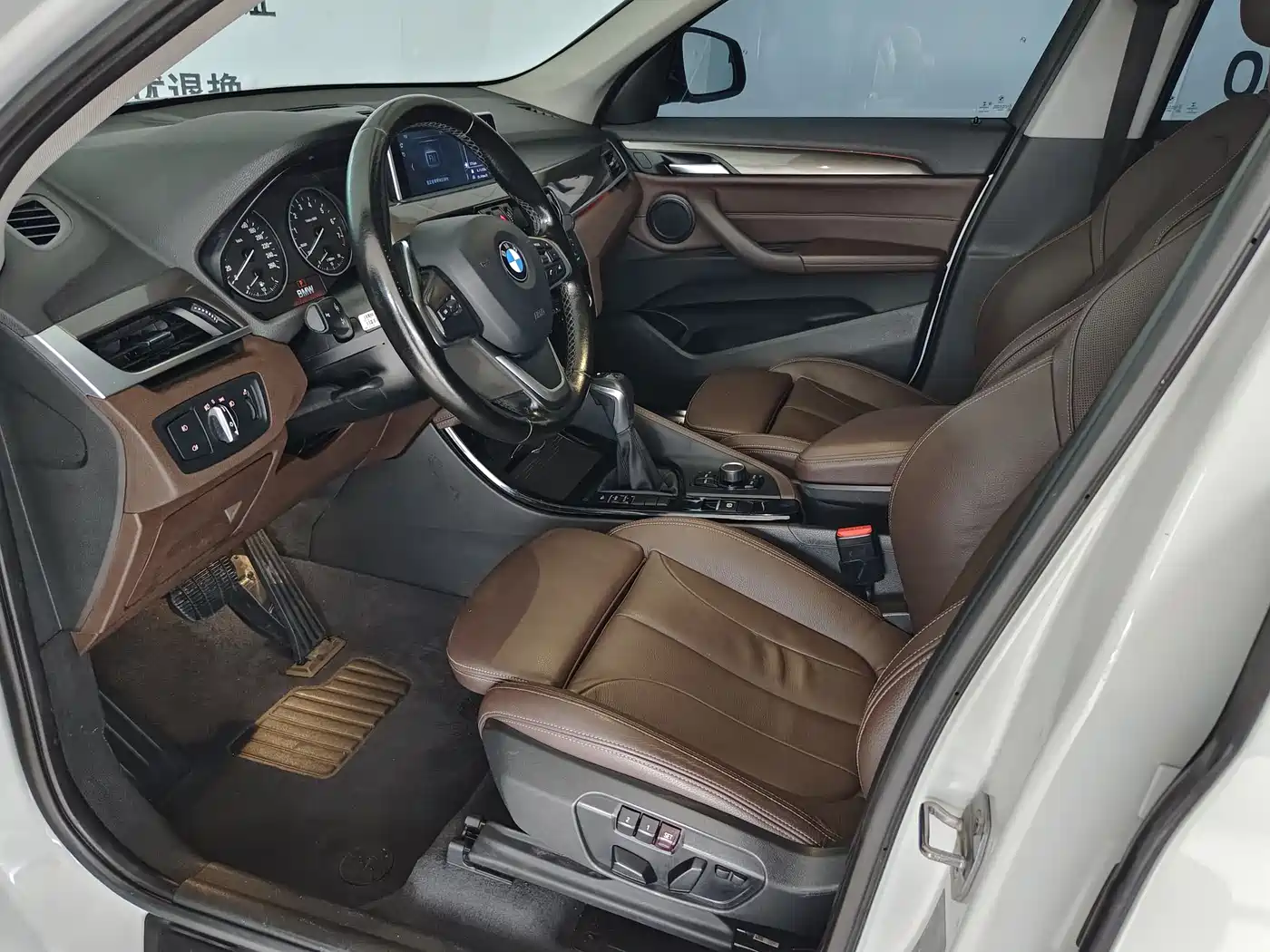 BMW X1 2018 sDrive18Li Premium Model фото 6