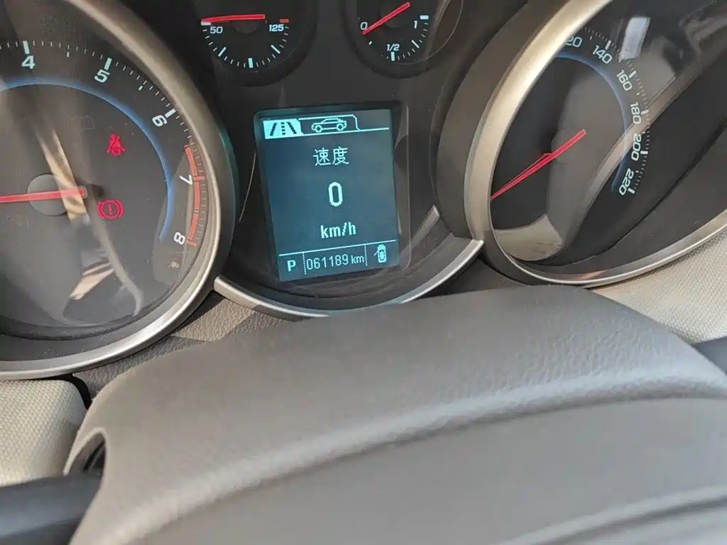 Chevrolet Cruze 2015 1.5L Classic SE AT фото 5