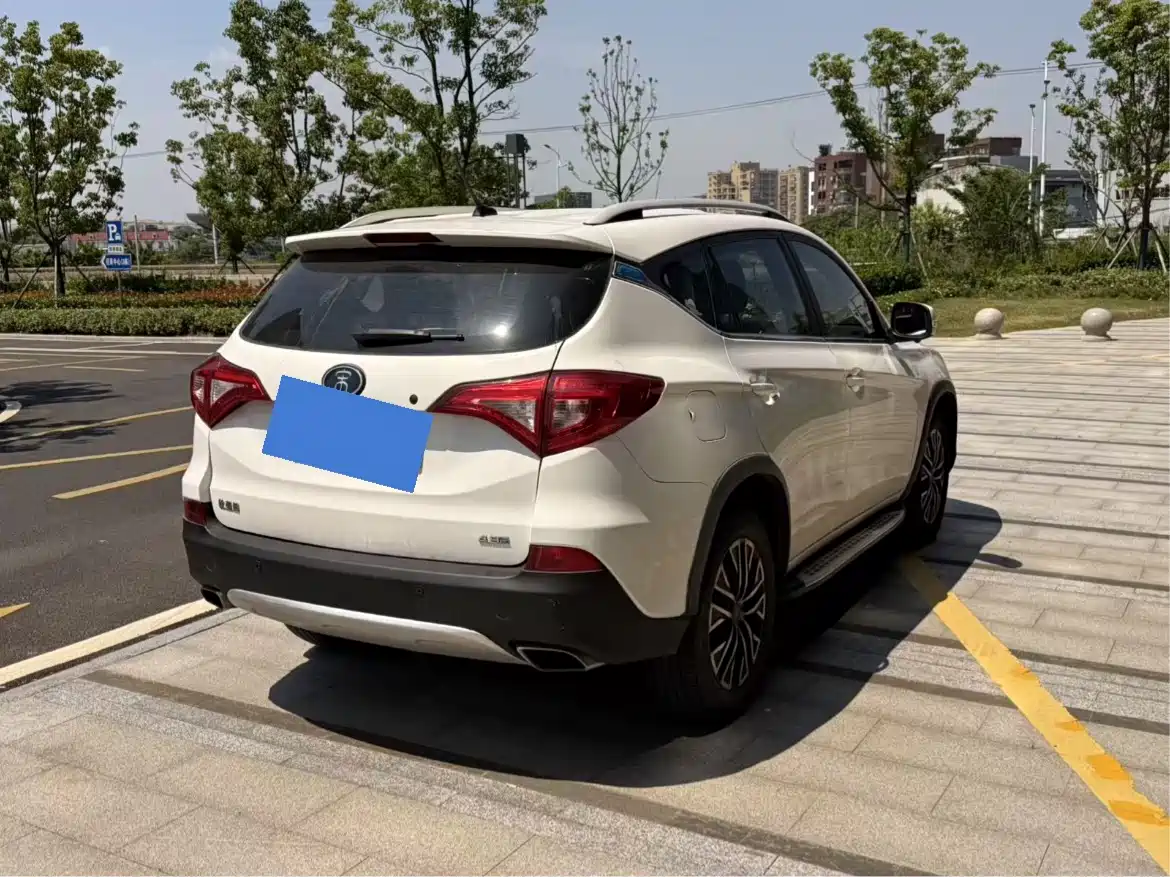BYD Song New Energy 2017 Song DM 1.5TID Full-time 4WD Luxury фото 7