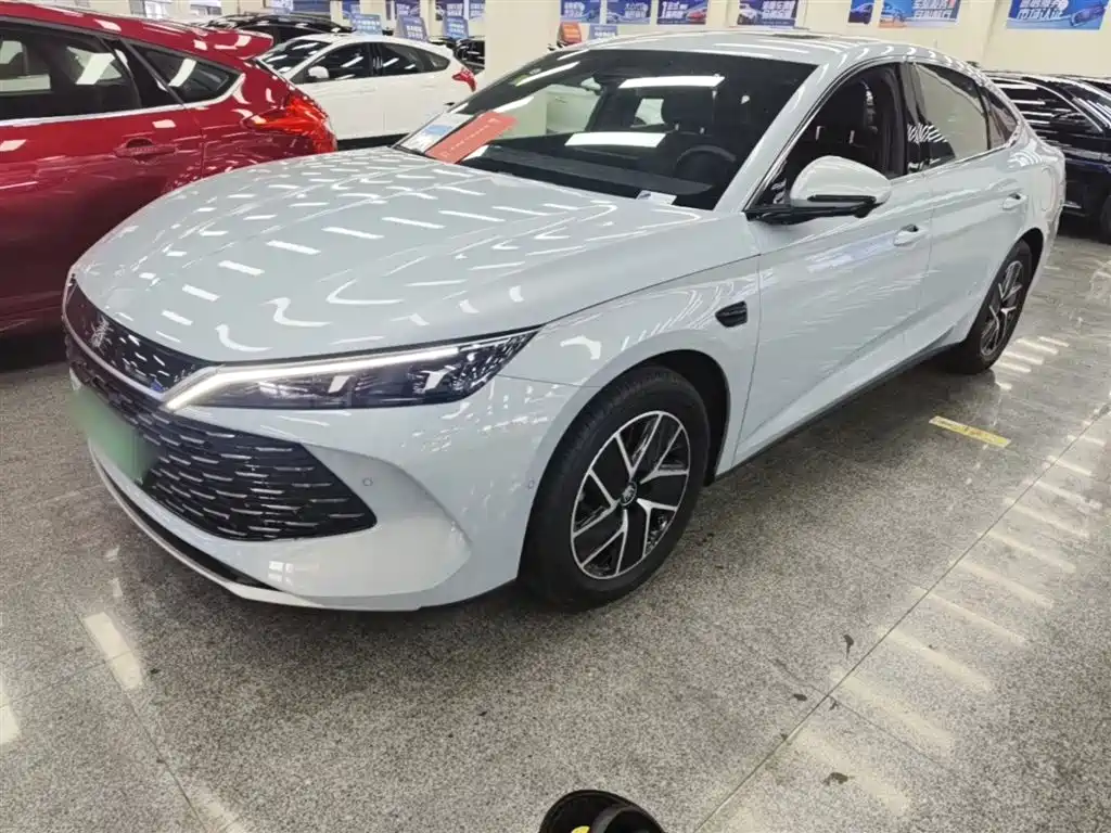 BYD Qin L 2025 DM-i Smart Drive Edition 120KM Surpassing фото 2