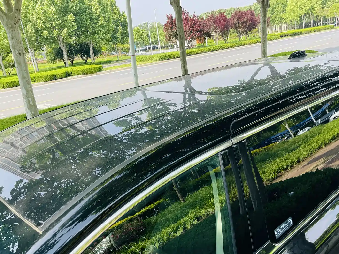 Hongqi HQ9 2023 2.0T Smart Connect Flag Enjoy Edition фото 16