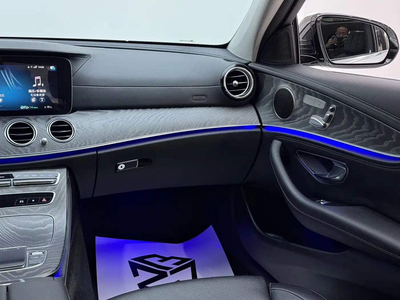 Mercedes-Benz E-Class 2022 E 300 L Sport Fashion фото 22