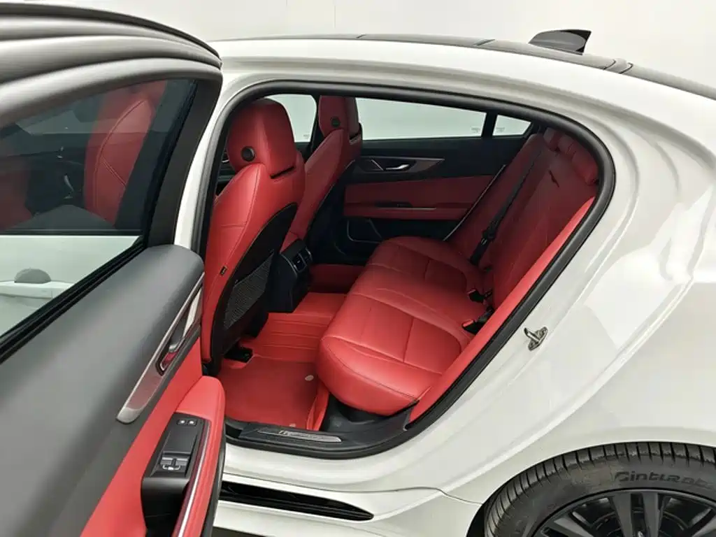 Jaguar XEL 2025 2025 2.0T 250PS R-DYNAMIC 90th Anniversary Edition
