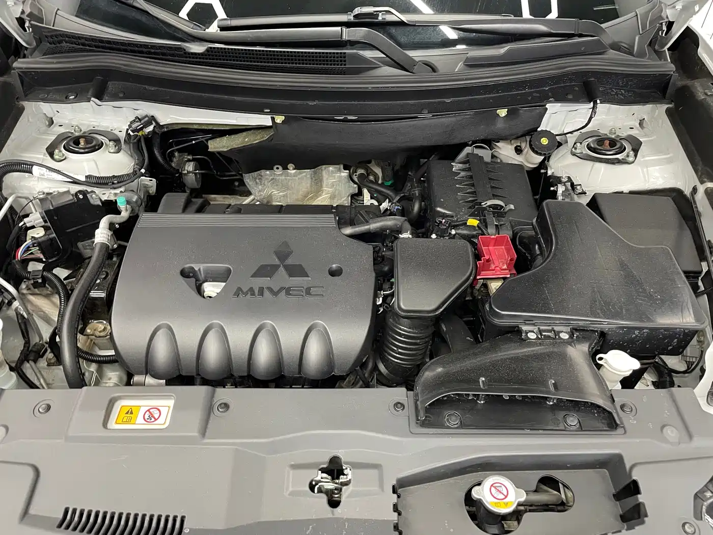Mitsubishi Outlander 2022 2021 Facelift 2.0L 2WD Comfort Edition 5-Seater