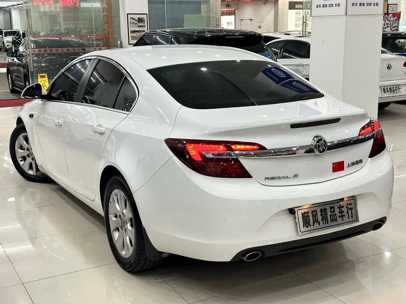 Buick Regal 2015 1.6T Leading Tech Edition фото 4