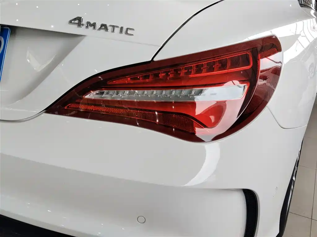 Mercedes-Benz CLA (Import) 2018 CLA 220 4MATIC фото 8