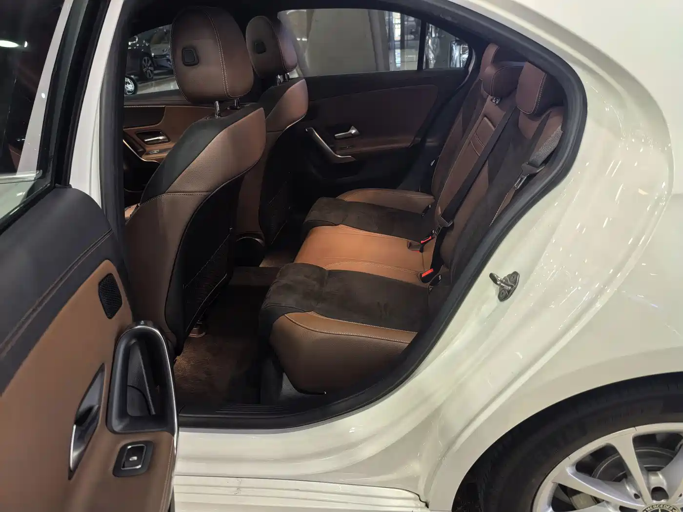 Фото 4 - Mercedes-Benz A-Class
