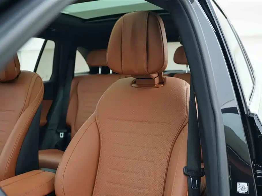 Mercedes-Benz GLC 2023 GLC 300 L 4MATIC Luxury 7-Seater фото 12