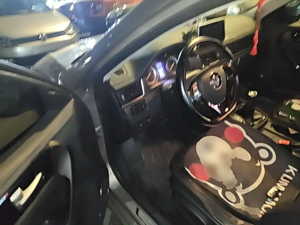 Dongfeng Fengxing Jingyi S50 2017 2017 1.5L Manual Premium