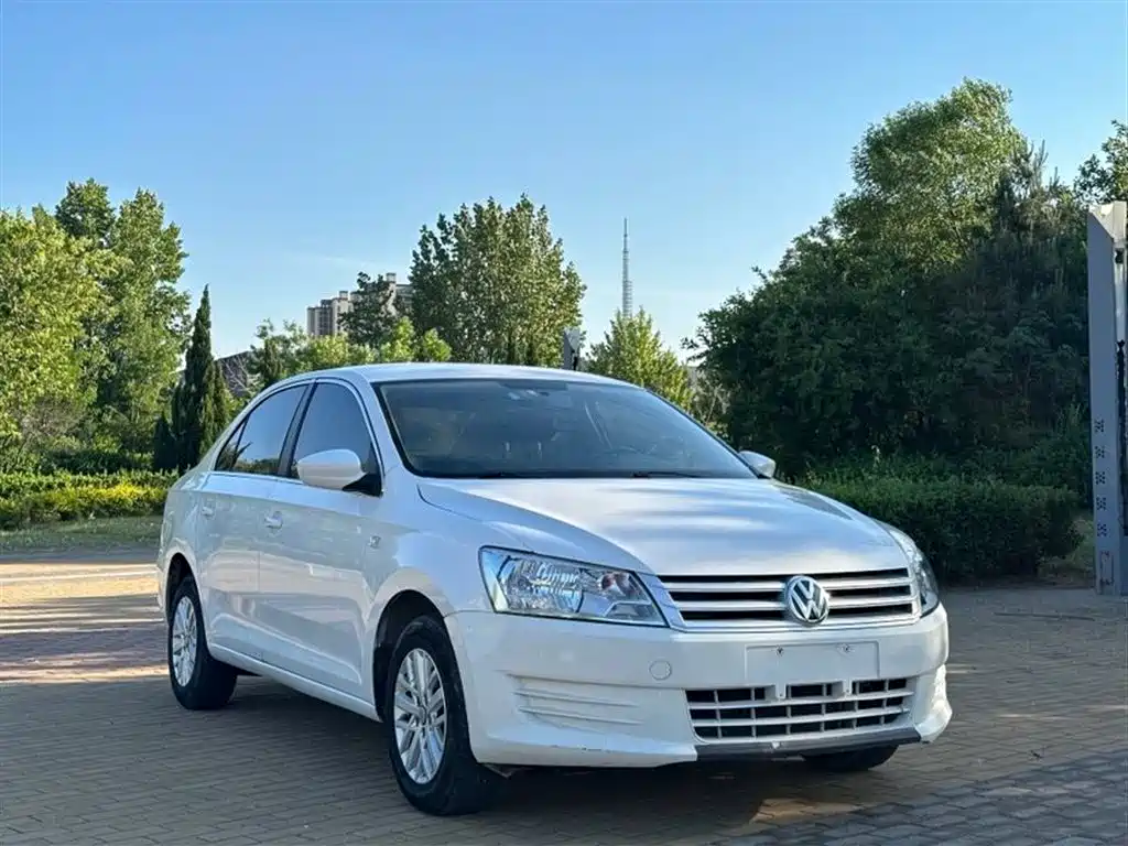 Volkswagen Santana 2013 1.6L Manual Trend Edition фото 3